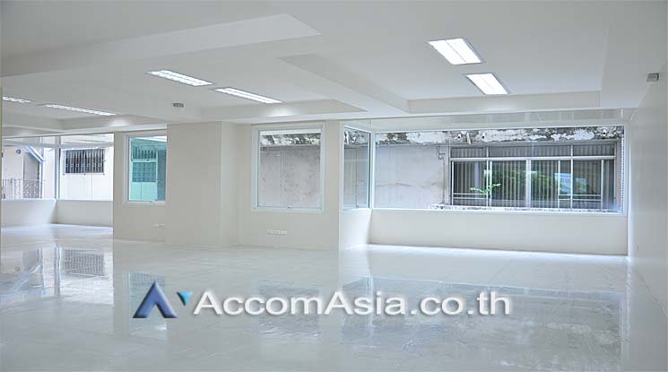 7  Office Space For Sale in Silom ,Bangkok BTS Sala Daeng AA13148